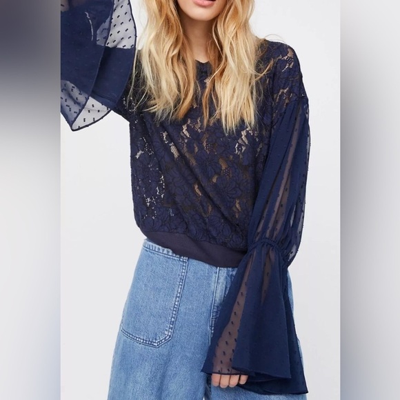 Free People Navy Something Like Love Lace Bell Sleeve Blouse Women’s XS NWT - Picture 2 of 13